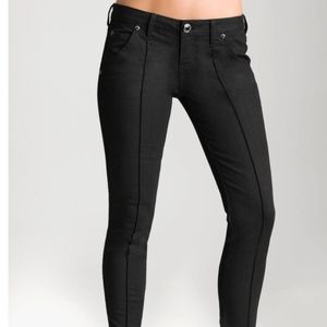 NWOT Guess Power Skinny Fit